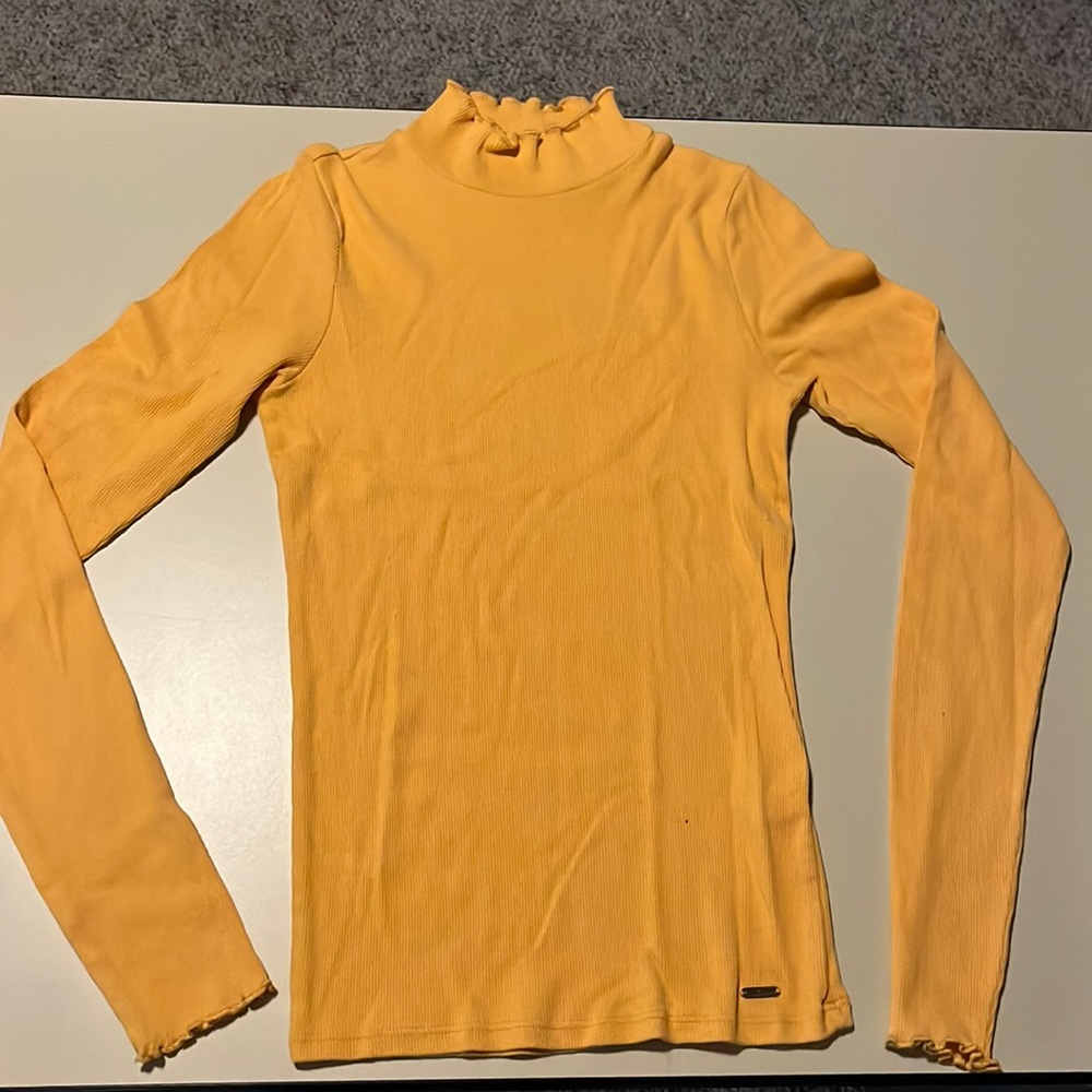 Hollister slim fit turtleneck